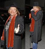 metalinjection.s3.amazonaws.com_wp_content_uploads_2013_01_AxlRose_StillFat_2.jpg